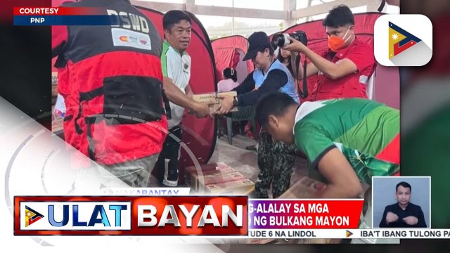 PNP, tuloy-tuloy ang pag-alalay sa mga apektado ng pag-aalburoto ng Bulkang Mayon | ulat ni Ryan Lesigues