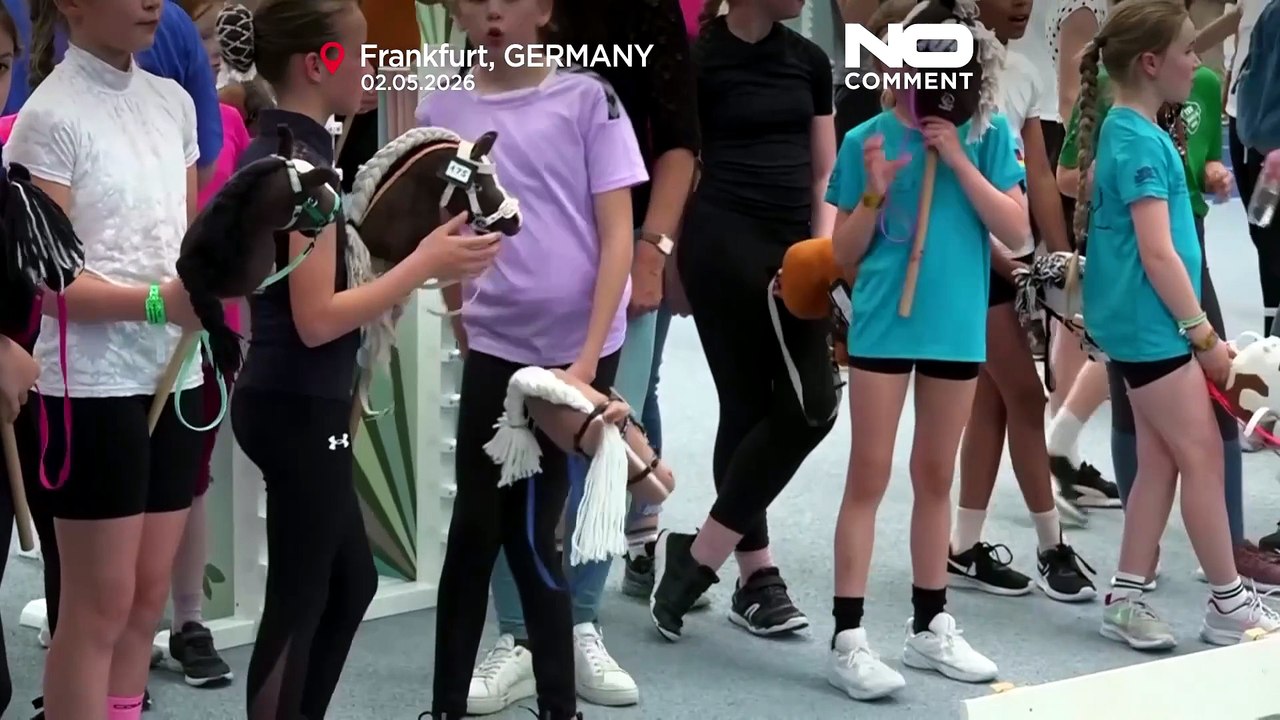 Deutschland: Rennen und Springen bei Hobby-Horse-Meisterschaft