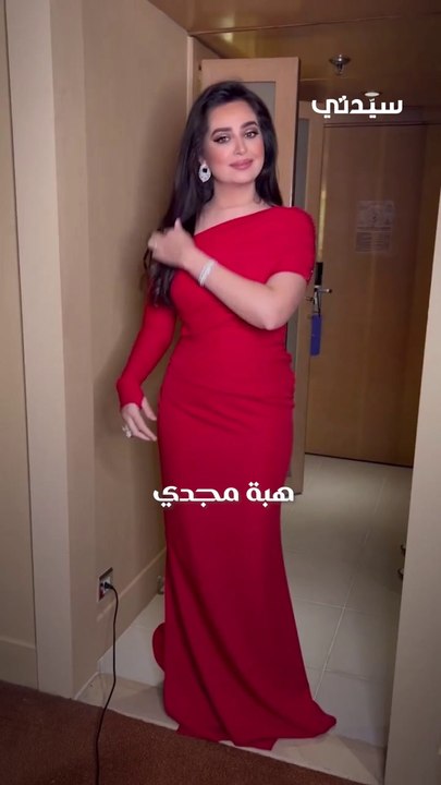 نسقى إطلالتك باللون الأحمر بأسلوب النجمات استعد...