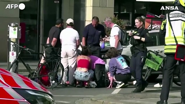 Germania, auto sulla folla a Lipsia: almeno due morti e due feriti