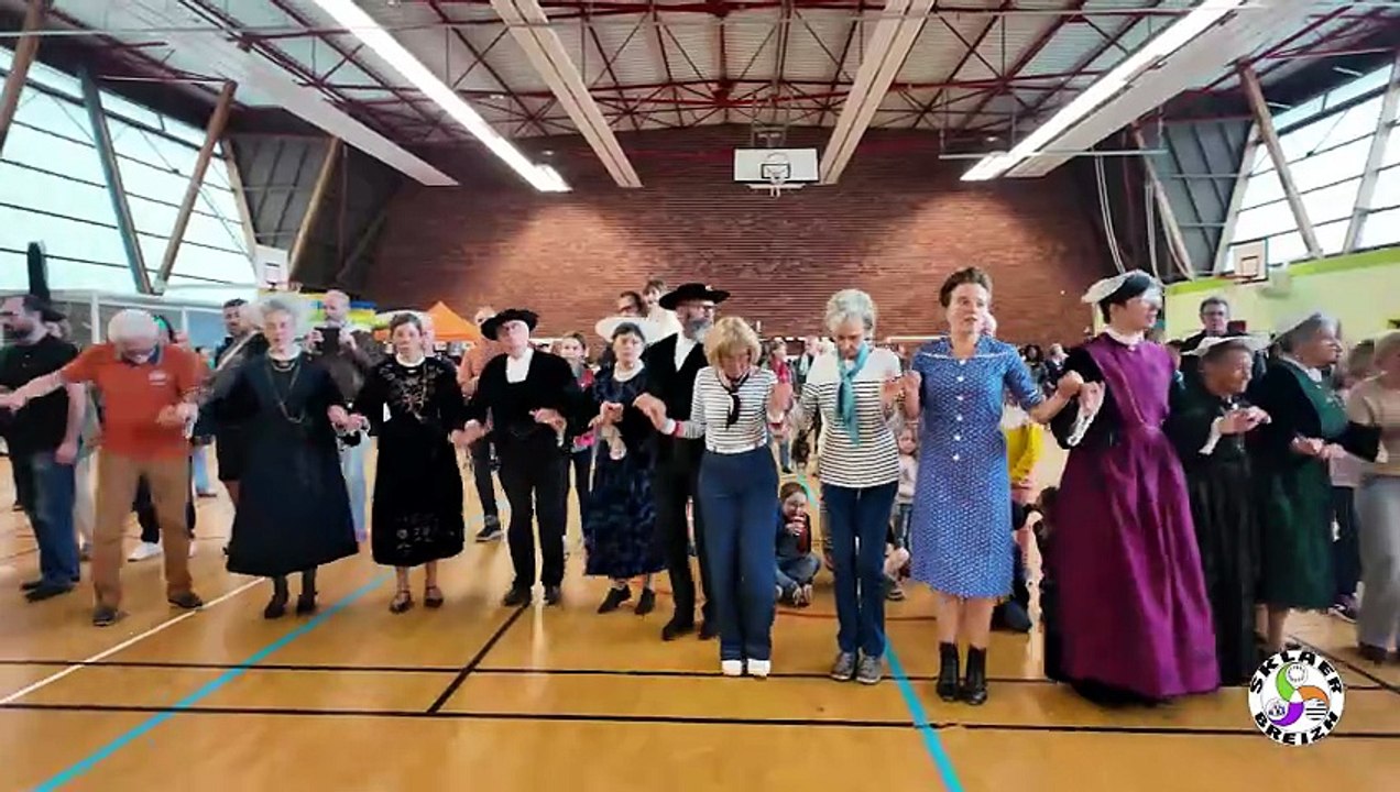 2026 Ailala violette - Fest Deiz liessevenadurel * Sklaer Breizh & Trigone Production
