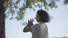 غالية المدني تُقدّم رحلة نجاح سيارة "لكزس UX" من خلال "اليوغا"!