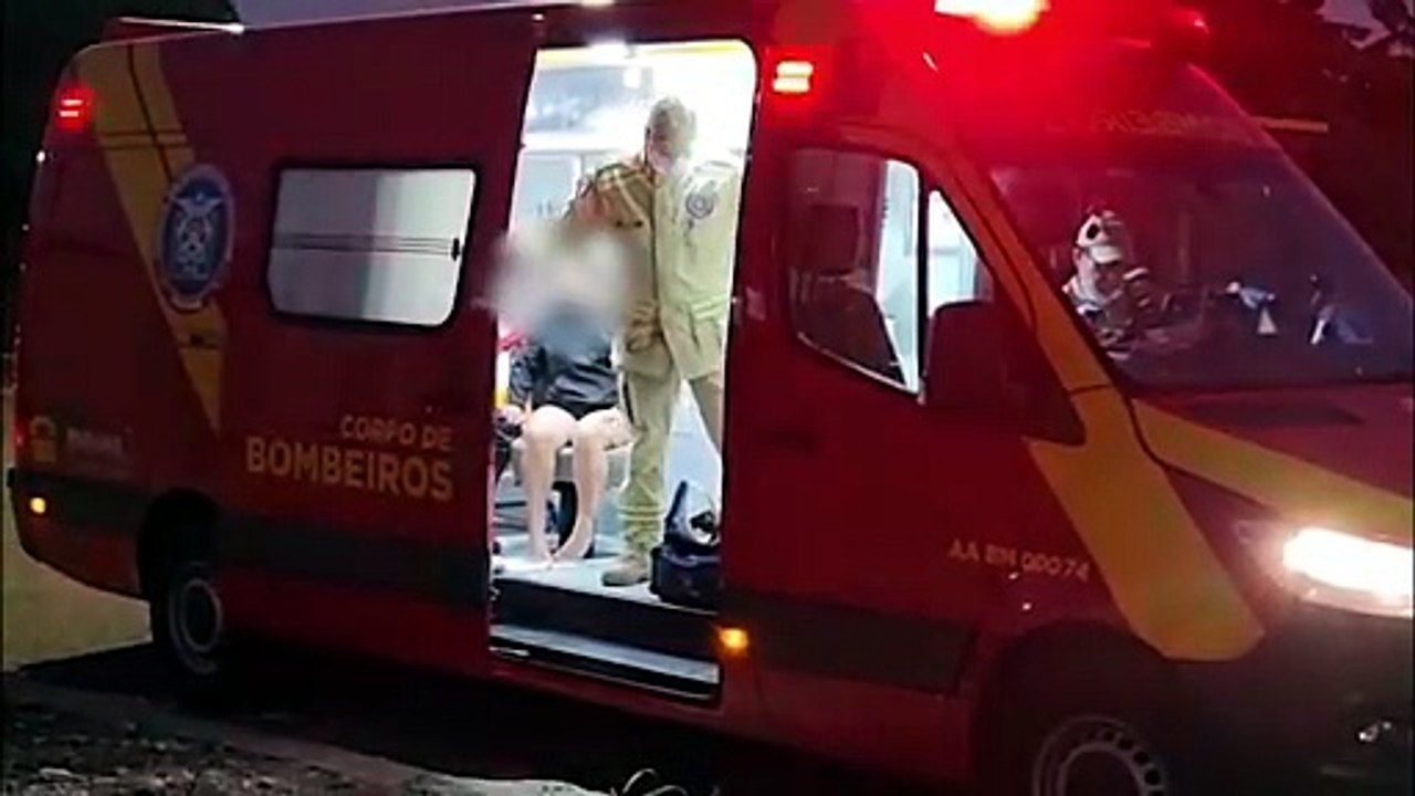 Queda de escada mobiliza socorro e deixa jovem ferida