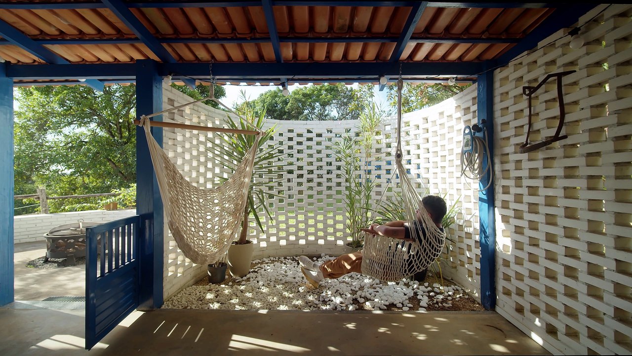 NEVER TOO SMALL:  Brazilian Tiny House Farm Retreat - Brasília 57sqm/613sqft