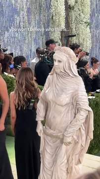 Heidi Klum Takes Costume Art Seriously at the 2026 Met Gala