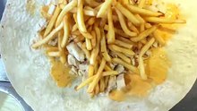 French Tacos Gratiné Cheddar Viande Escalope & Sauce Gruyère & Frites #BR3 #Tacos #Food #Foodies #Foodlover