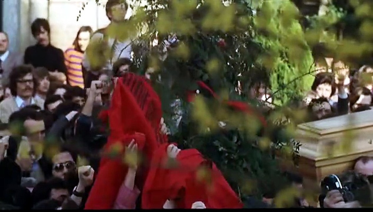 Sbatti il mostro in prima pagina (Bellocchio, 1972) #1.tempo