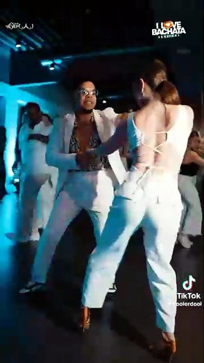 Viral dance