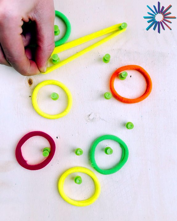 DIY fun with colorful loops 🌈 - video Dailymotion
