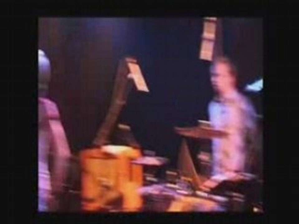 Art Brut - Live @ La Maroquinerie 2006