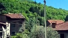 Nel paese suonano le campane a festa per la nascita di una bimba dopo 29 anni