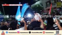 ഇതാ ടീം സതീശൻ; അകമ്പടിയായി നൂറുകണക്കിന് പേർ