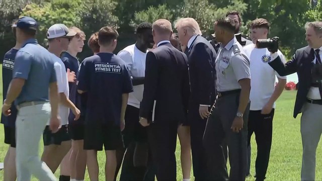 Trump Teaches His “Trump Dance” to Kids During the Presidential Fitness Test at the White House
