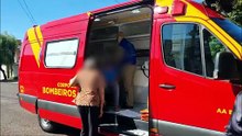 Idosa de 77 anos sofre pontos na testa após cair na pracinha do Maria Luiza