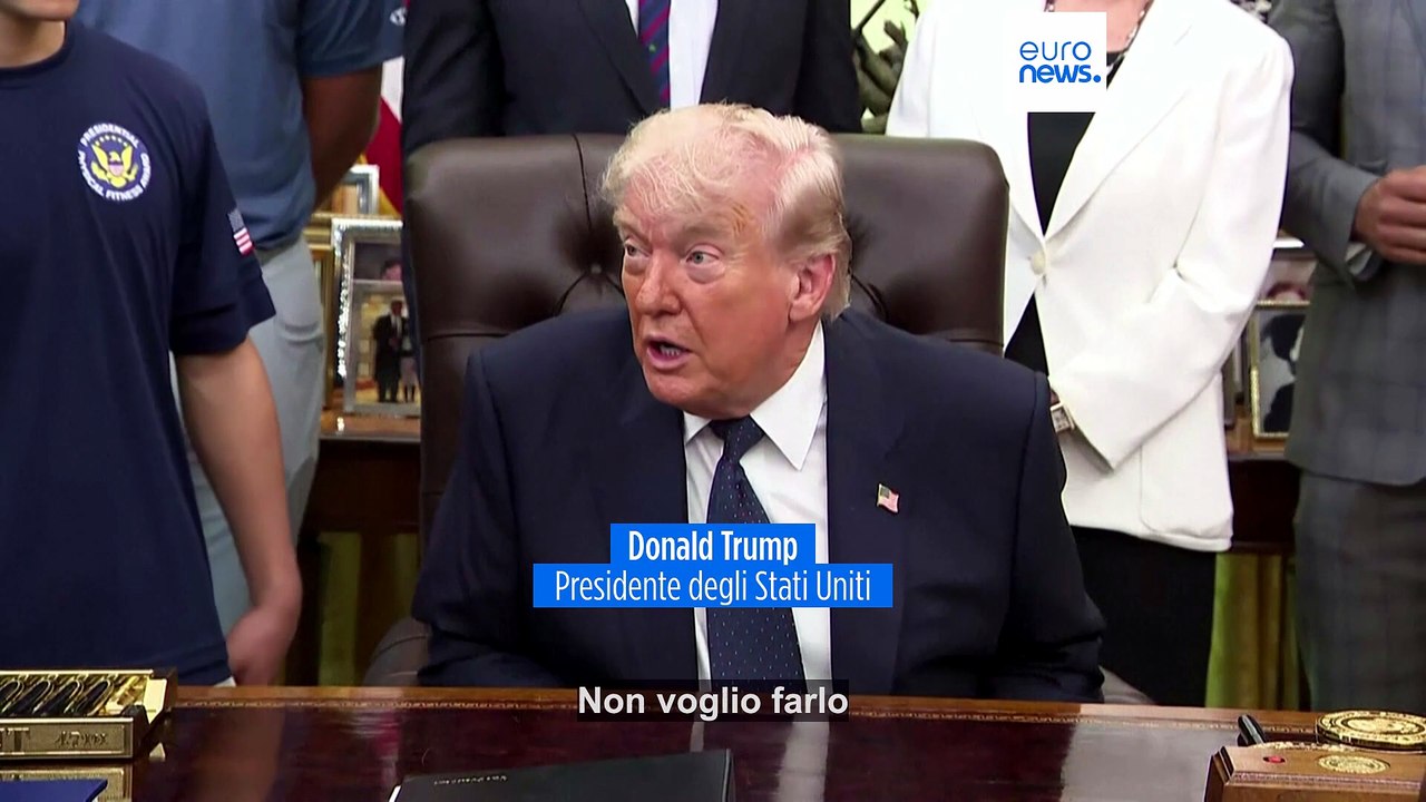Nave francese attaccata a Hormuz, Trump: "L'Iran dovrebbe raggiungere un accordo"