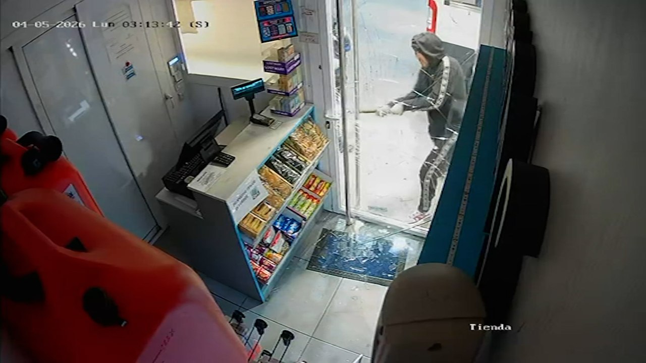 Asaltan a mazazos una gasolinera en Madrid para robar 600 euros y ocasionan daños de unos 3.000 euros
