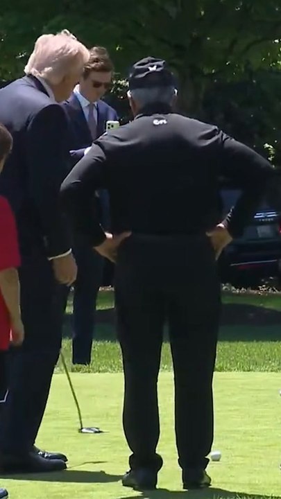 Trump golfs with student-athletes on White House south lawn