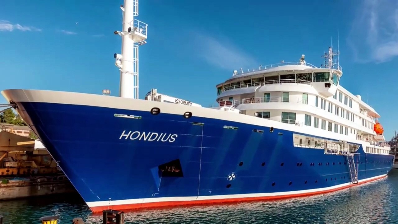 <p>España acogerá en Canarias al crucero de lujo con un brote de hantavirus a petición de la Organización Mundial de la Salud (OMS) en "cumplimiento del Derecho Internacional y el espíritu humanitario", según ha informado el Ministerio de Sanid