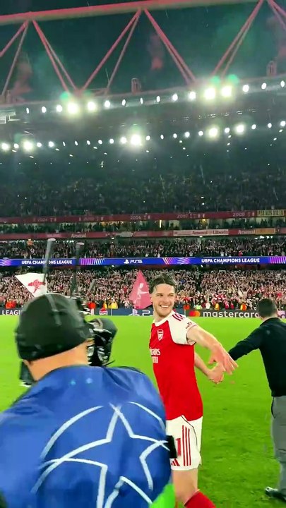 Arteta, coach d’Arsenal, célèbre avec enthousiasme après le match