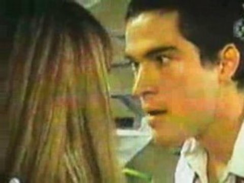 Rebelde - Beso de Miguel y Mia