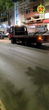 Suspeito com passagens pela polícia é flagrado usando guincho para furtar veículo; assista