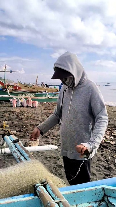 Nagkalay silang tiya Andat