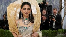 Met Gala 2026: Isha Ambani के हाथ में दिखी ये खास चीज, चौंक गए विदेशी!