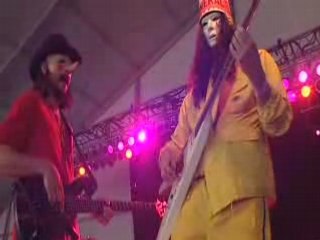 Buckethead with Claypool (live)