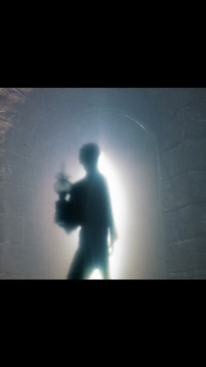 High Spirits ('88) Future Easter Egg To Liam Neeson In Star Wars? Ghosts & Leia Hologram Loop