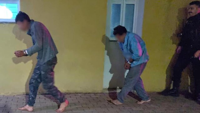 Suspeitos de furtar Escort no Bairro Santa Cruz são contidos por populares até chegada da GM
