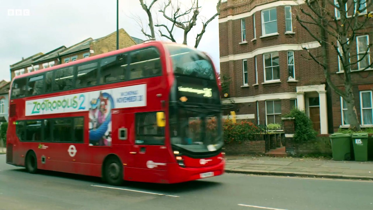Amandaland S02E05 White Van