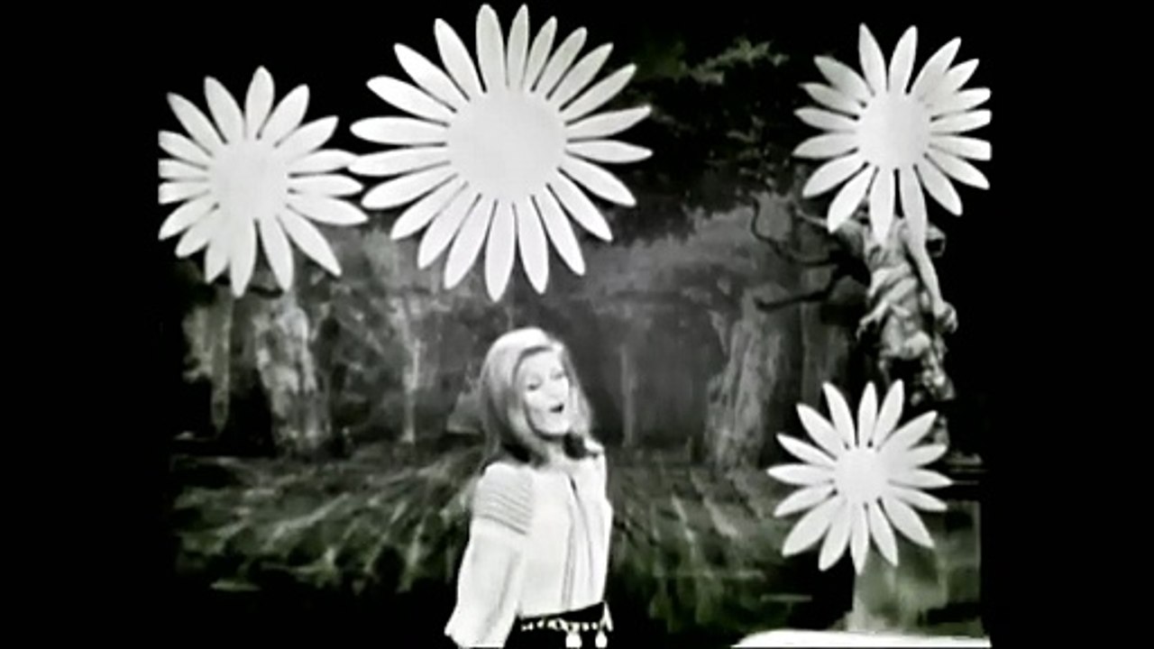 Dalida - Le Temps Des Fleurs (NB)