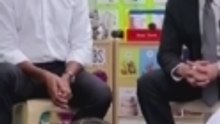 مشهد غير معتاد..أوباما وممداني يغنيان للأطفال