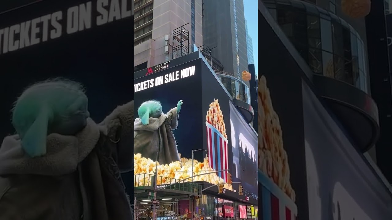 Grogu s'installe à Times Square 💫 Star Wars: The Mandalorian and Grogu, le 20 mai au cinéma