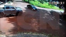 Vídeo mostra forte colisão que jogou veículos contra árvore no Parque São Paulo