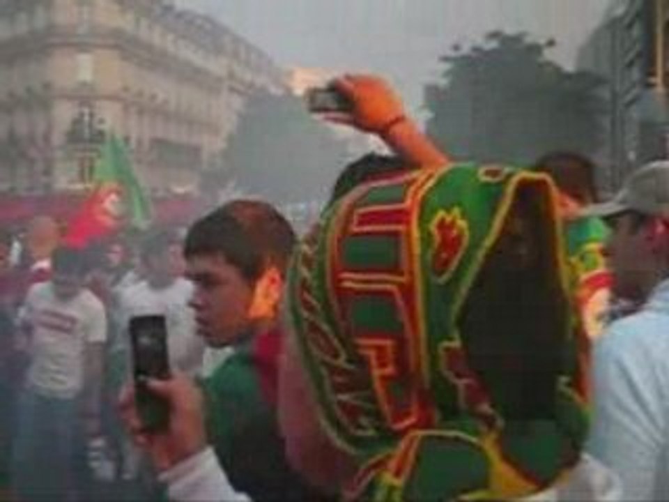 20-06 euro 2008 Portugueses festejam vitoria