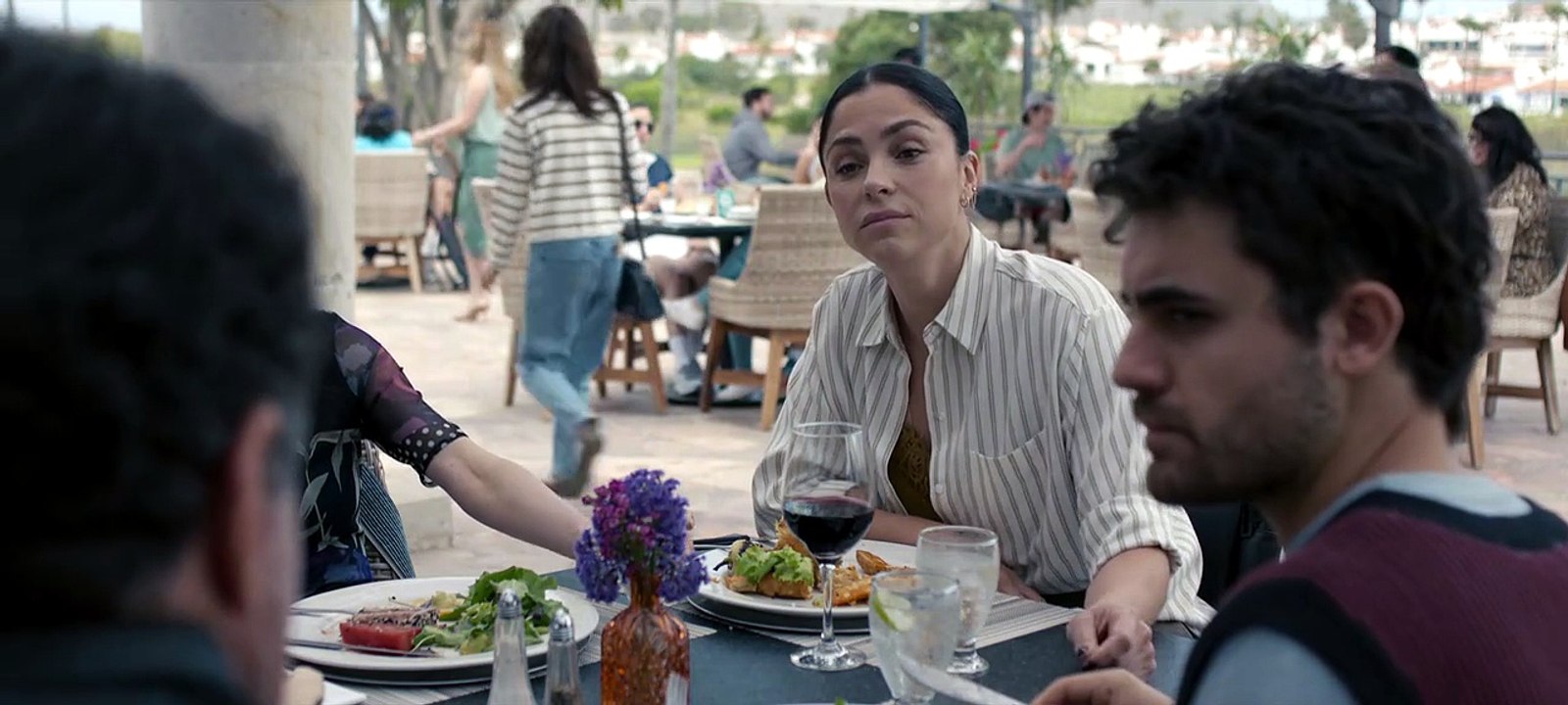 Santita S01 E01  In english season 1 episode 1