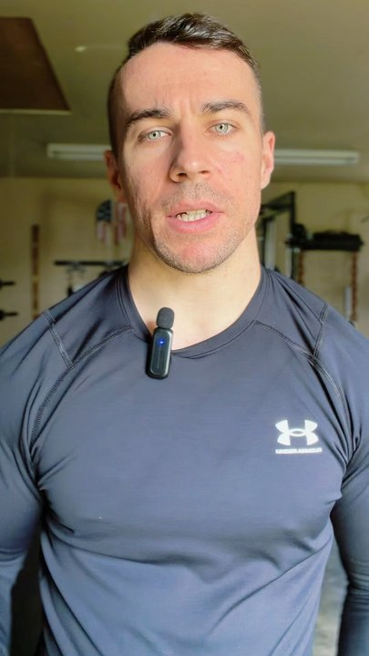 🔑 Tips to Smith Machine Tricep Extension The Smith machine overhead tricep extension is a great exercise for building the triceps, especially the long head, because the arms are positioned overhead and the muscle works through a deep stretch.