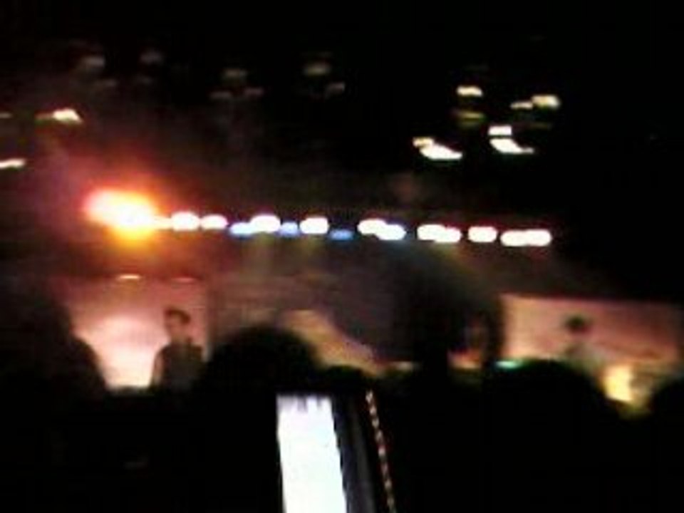 Birthday Massacre - falling down live 06-09-08