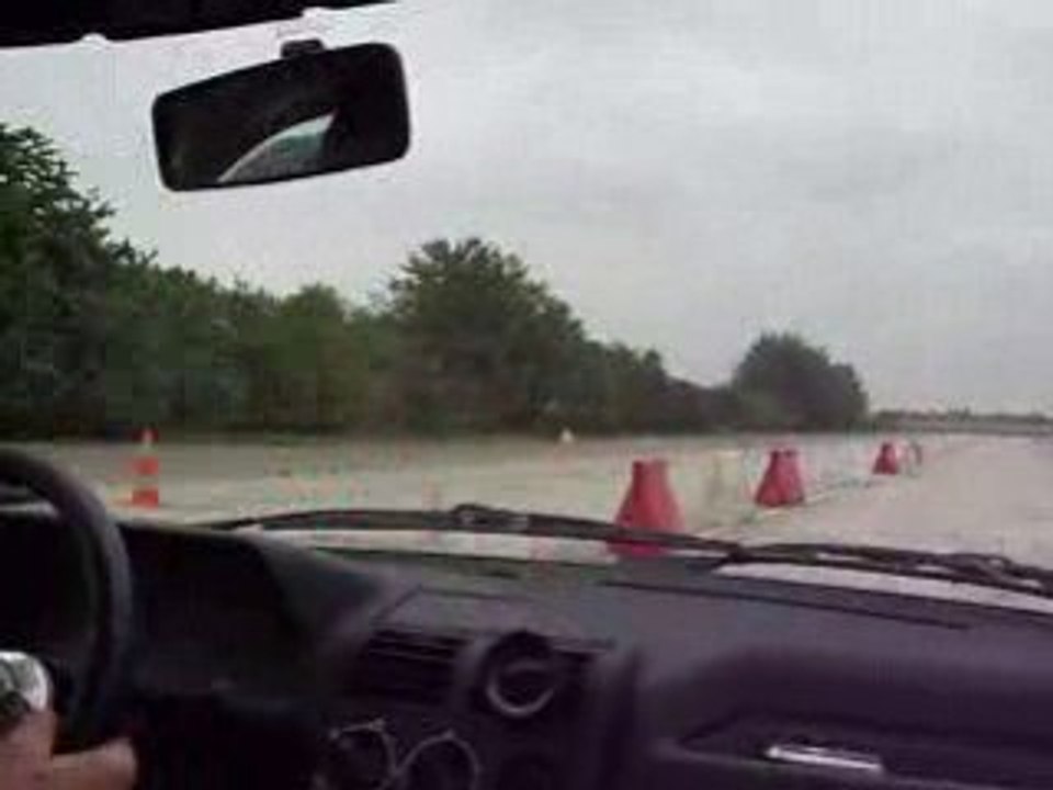 205 T16 VS corado R32  sur 200m