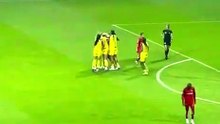 Kimberly Rodríguez pone el 2-0 de América sobre Toluca. Así lo festeja