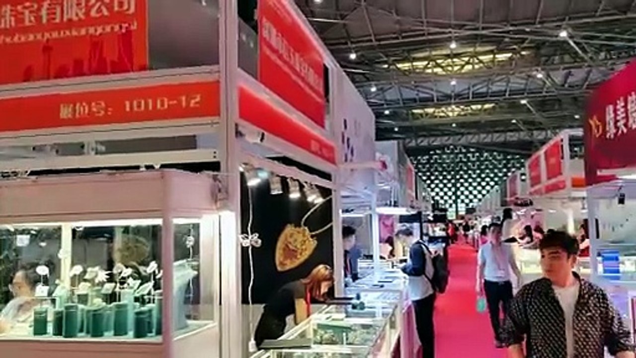 Hong Kong International Jewellery Show booth contractor YOHO EXPO #jewelry