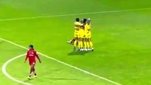 Irene Guerrero festeja el 4-1 para América.