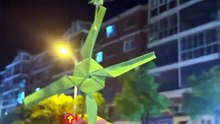 Here's how to make a small pinwheel using a reed.