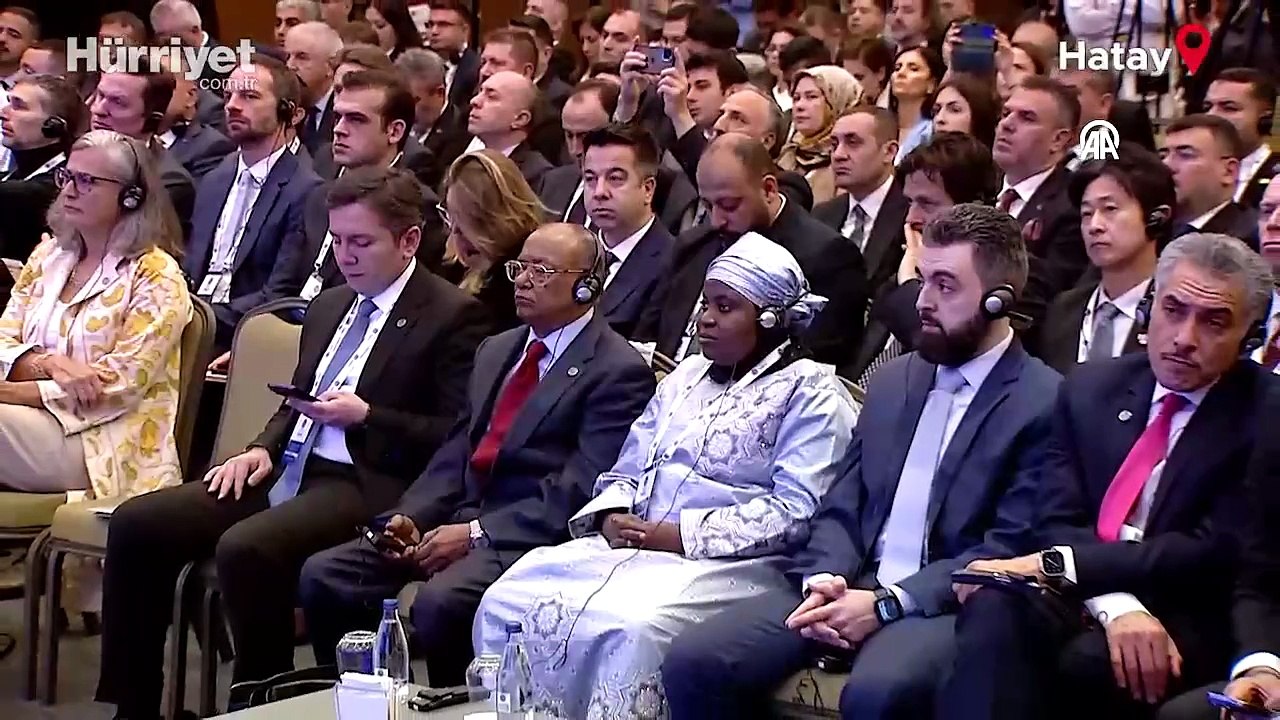 Bakan Kurum: "Dirençli, sürdürülebilir ve insan merkezli şehirleri küresel gündemin ana başlıklarından biri yapmak istiyoruz"