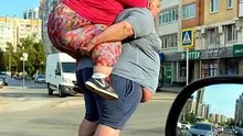 One wheel couple ride 😭