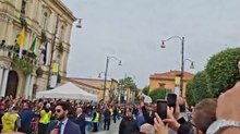 Il Papa a Pompei, l'arrivo in Santuario tra due ali di folla