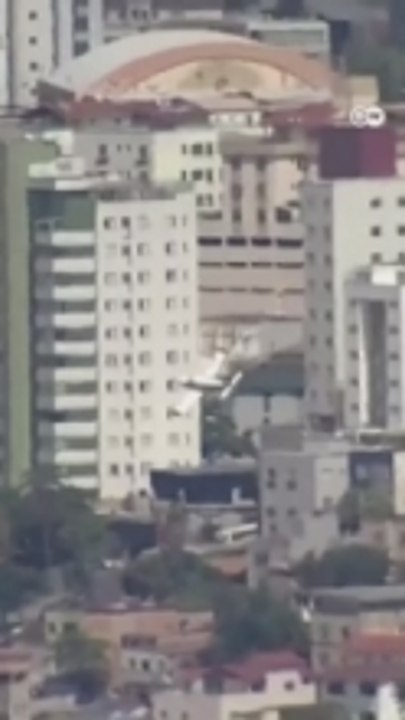 اصطدام طائرة بمبنى من 3 طوابق في البرازيل