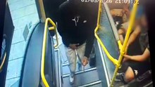 Cuatro detenidos por intentar matar a un joven a puñaladas en un autobús en Colmenar Viejo