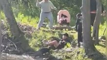 Tollwütiger Biber geht auf Familie los